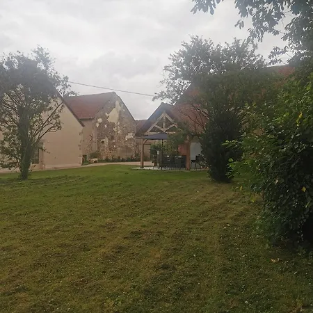 Fleurs Du Deffand Holiday home